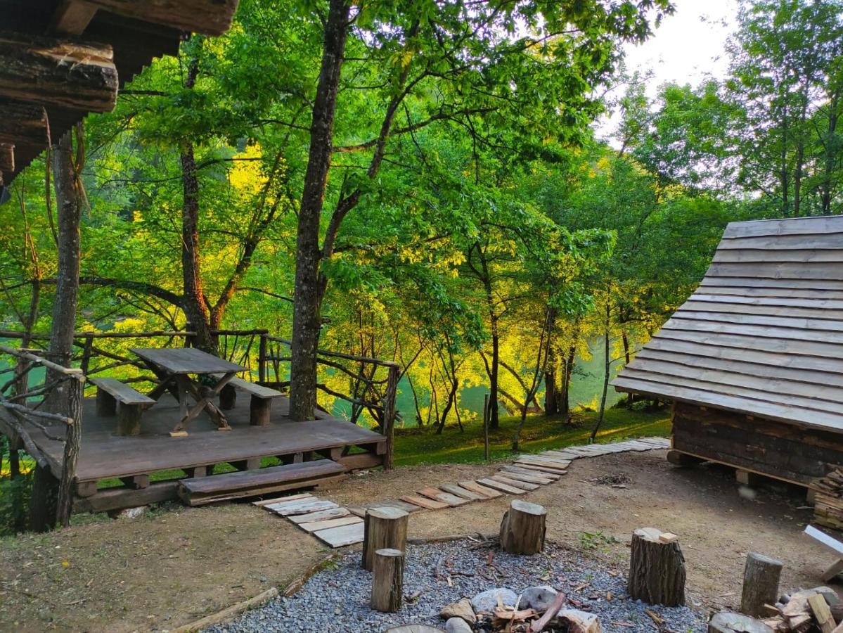 Kolibe - Robinson Camp Kupa Hotel Netretic Екстериор снимка
