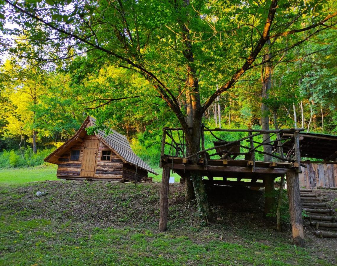 Kolibe - Robinson Camp Kupa Hotel Netretic Екстериор снимка