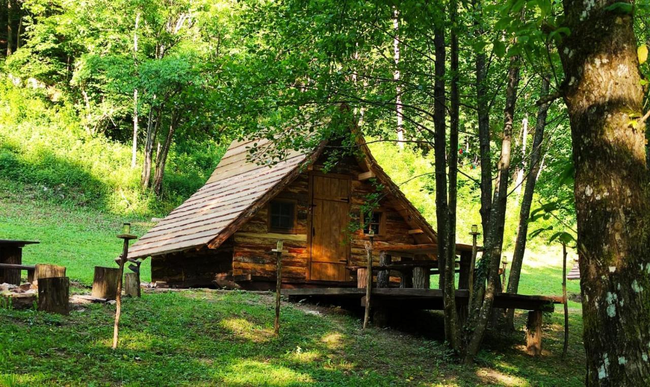 Kolibe - Robinson Camp Kupa Hotel Netretic Екстериор снимка