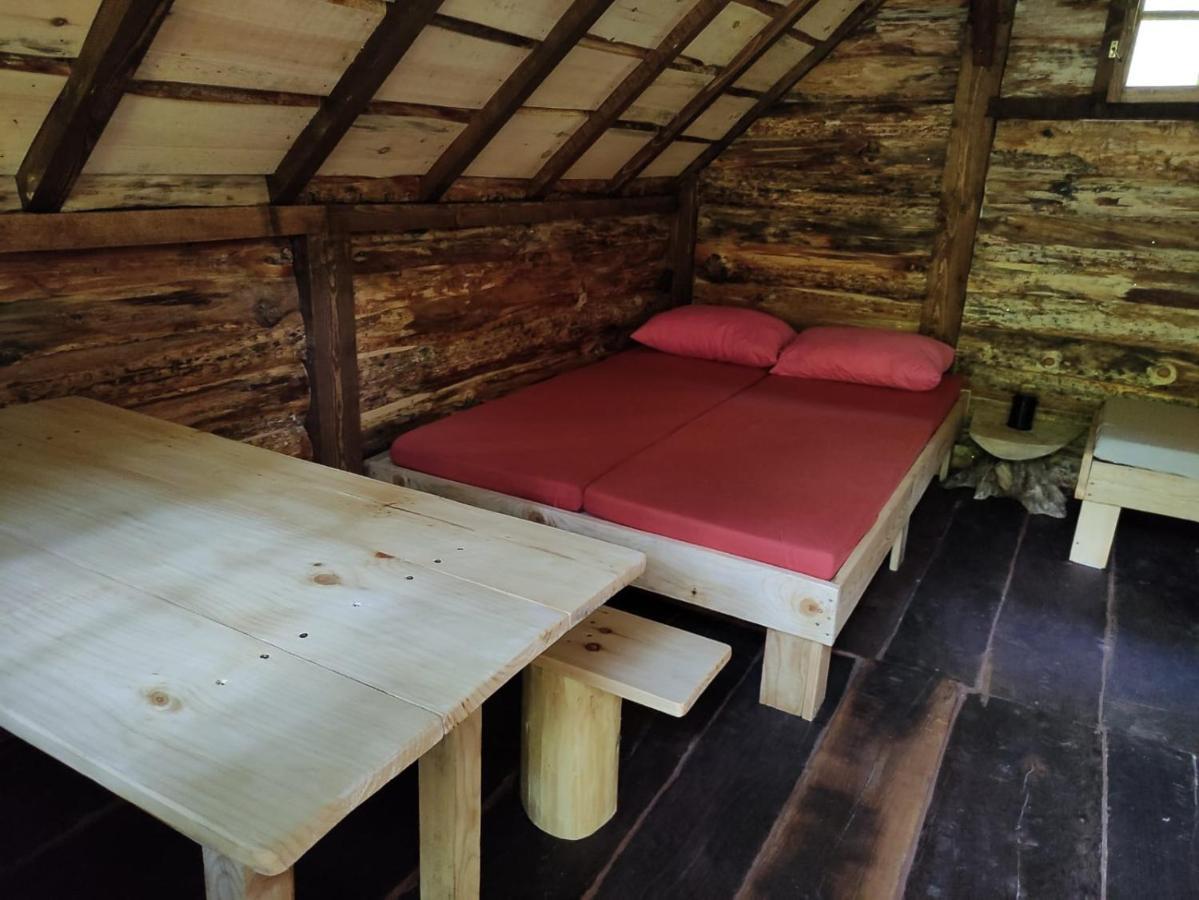 Kolibe - Robinson Camp Kupa Hotel Netretic Екстериор снимка