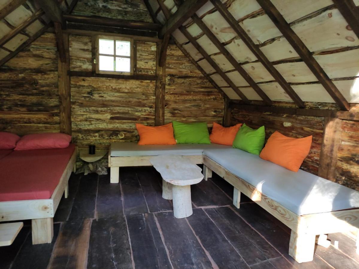 Kolibe - Robinson Camp Kupa Hotel Netretic Екстериор снимка