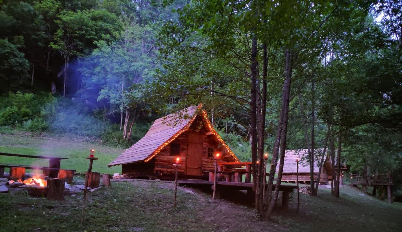 Kolibe - Robinson Camp Kupa Hotel Netretic Екстериор снимка