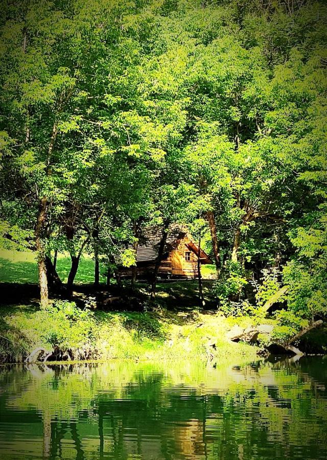 Kolibe - Robinson Camp Kupa Hotel Netretic Екстериор снимка