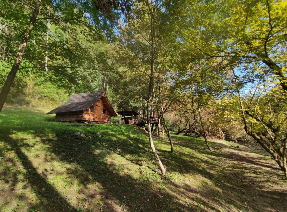 Kolibe - Robinson Camp Kupa Hotel Netretic Екстериор снимка